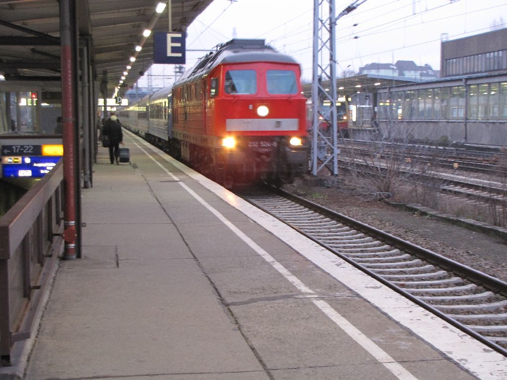 Erstmals verkehrt wieder ein internationaler Fernzug auf der Ostbahn